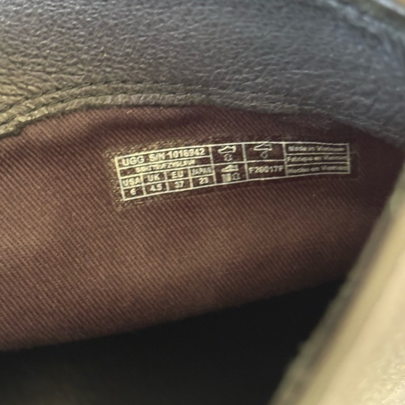 UGG Black Leather Ankle Boots | Back Zip | Stacked Heel. Size 6US - Picture 11 of 11